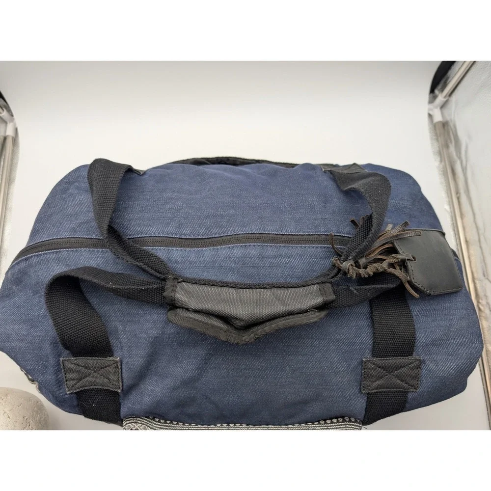 Hex duffel bag